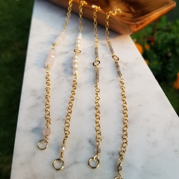 Labradorite bracelet with gold fill chain and - Picture 15 of 15